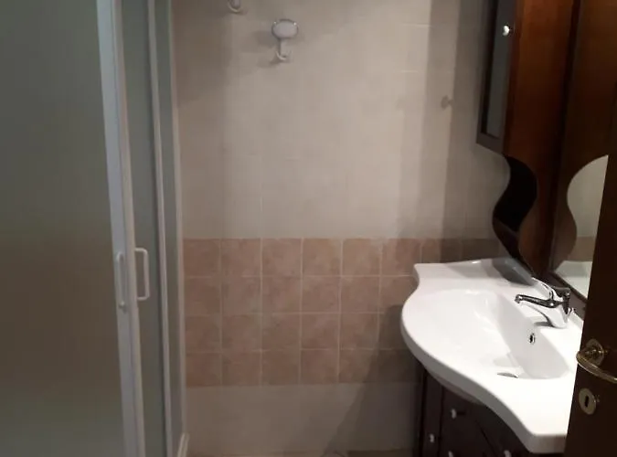 Paradisoincollina Ss