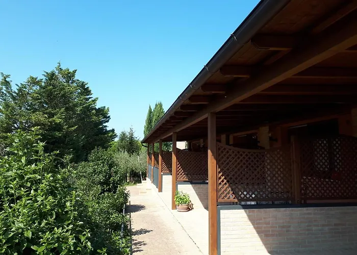 Paradisoincollina Ss Gospodarstwo agroturystyczne *