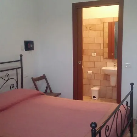 农家乐 Paradisoincollina Ss 佩萨罗