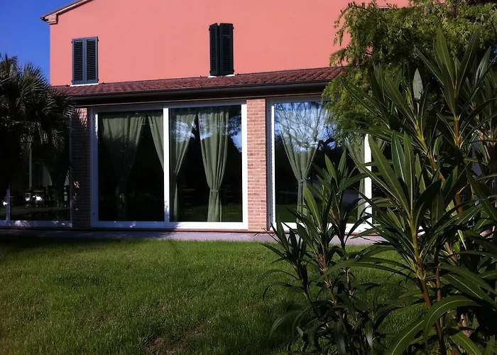 Paradisoincollina Ss Bauernhof *